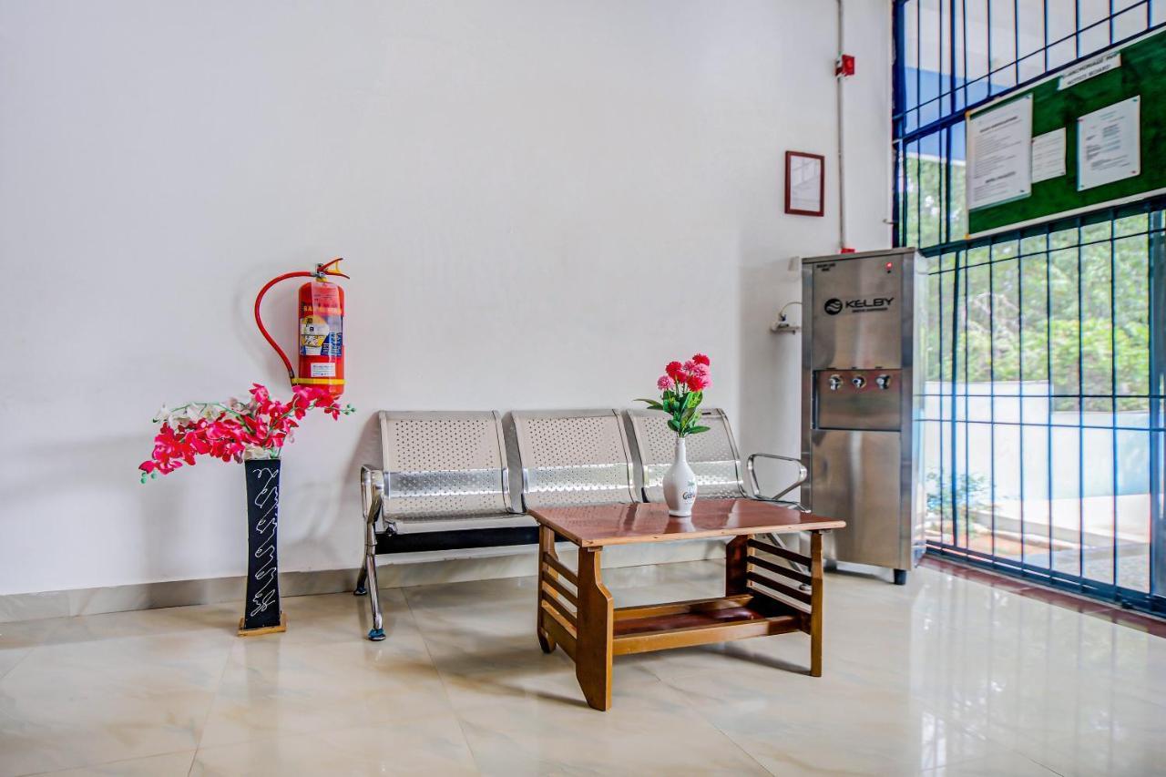 Oyo 81673 D Anchorage Inn Pondicherry Exterior photo